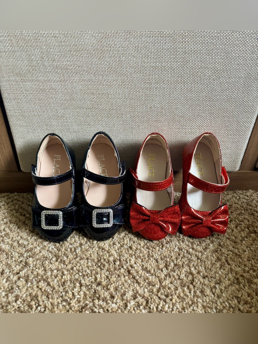 The Children's Place Size 4  Black Red Patent Mary Jane Dress Shoes Bows Holiday